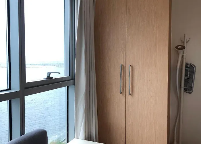 Homemade Luxury, Cozy 2 Beds Bay Sunset View *